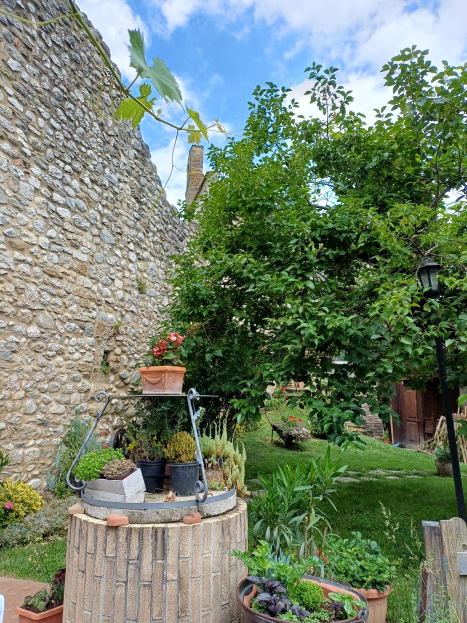 Agriturismo San Giovanni Ad Insulam Isola del Gran Sasso dʼItalia Exterior foto