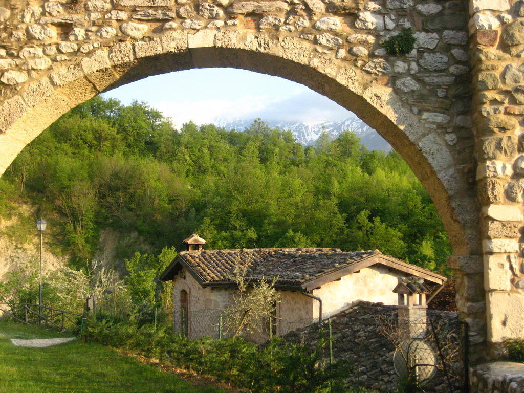 Agriturismo San Giovanni Ad Insulam Isola del Gran Sasso dʼItalia Exterior foto