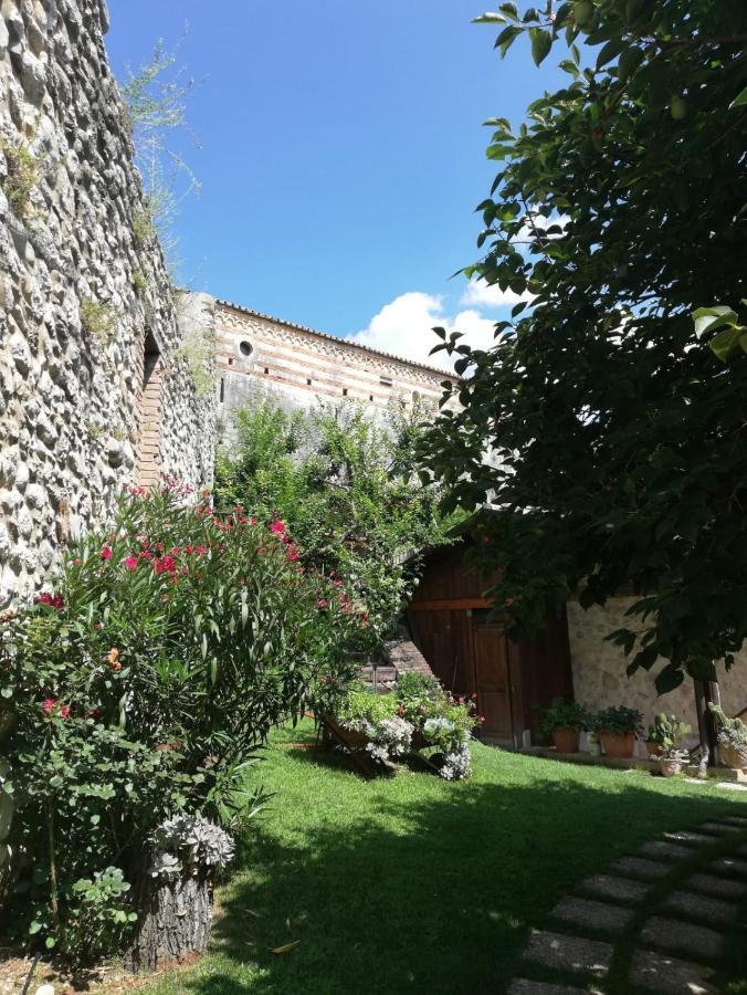 Agriturismo San Giovanni Ad Insulam Isola del Gran Sasso dʼItalia Exterior foto